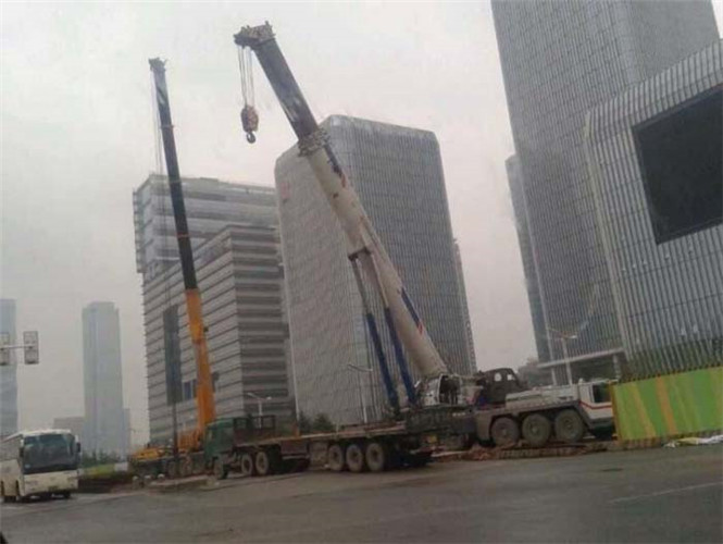 襄城县25吨吊车能吊多重设备？
